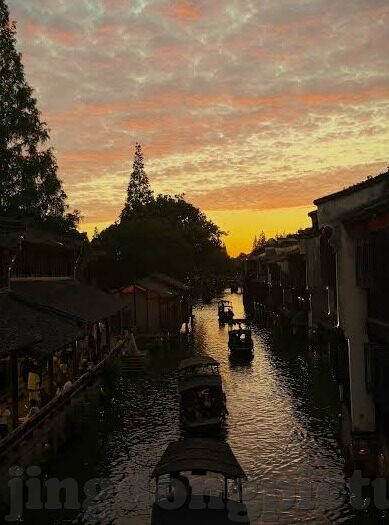 成人人妻视频-成人人妻角色的多维度审视，爱、责任与界限的微妙平衡